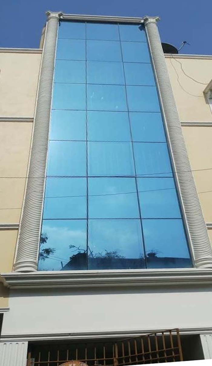 thi công vách kính mặt dựng tại TPHCM